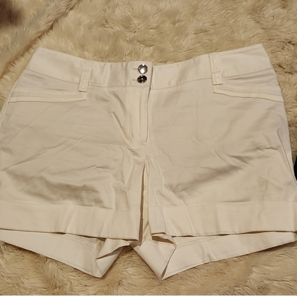 White House Black Market White Shorts - Picture 1 of 2